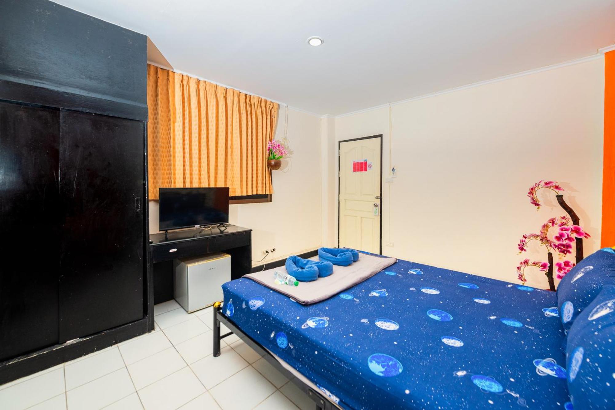 Happy Jomtien - Beachfront Room photo